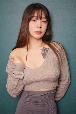掀起裙子迈开腿坐上去c