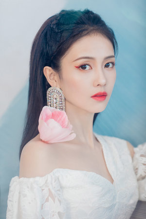 美女直播玩乳头
