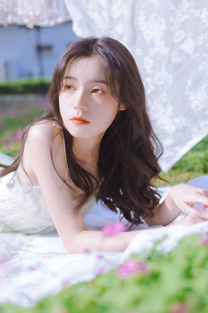 李丽莎商务在线高清观看